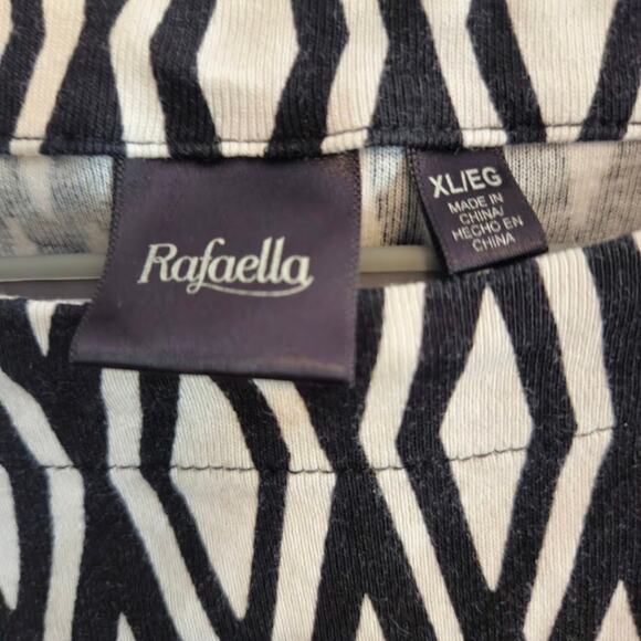 XL Black and white geometric pattern tunic Rafaella blouse - Picture 5 of 5